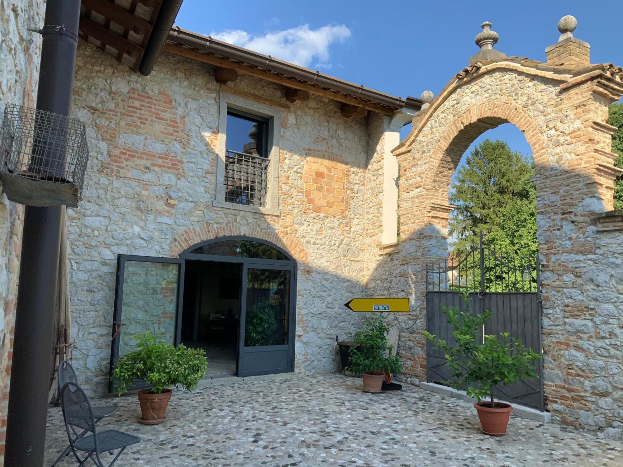 Borgo Palazzo Steffaneo Bed and Breakfast San Vito al Torre Εξωτερικό φωτογραφία